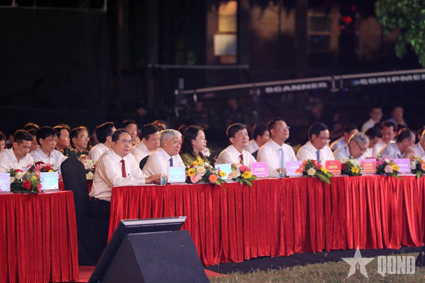 Lãnh đạo Đảng, Nhà nước dự Cầu truyền hình kỷ niệm 50 năm Ngày Giải phóng miền Nam, thống nhất đất nước