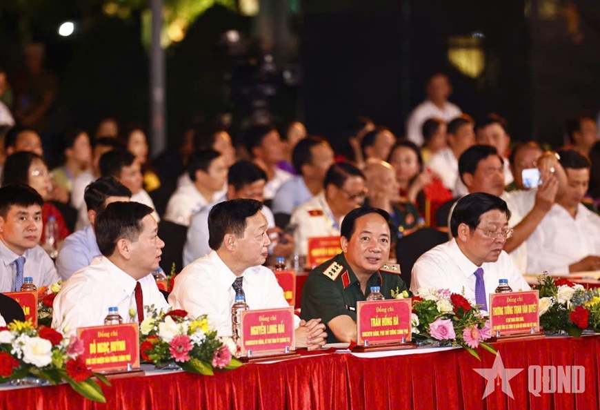 Lãnh đạo Đảng, Nhà nước dự Cầu truyền hình kỷ niệm 50 năm Ngày Giải phóng miền Nam, thống nhất đất nước