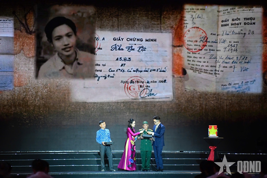 Lãnh đạo Đảng, Nhà nước dự Cầu truyền hình kỷ niệm 50 năm Ngày Giải phóng miền Nam, thống nhất đất nước