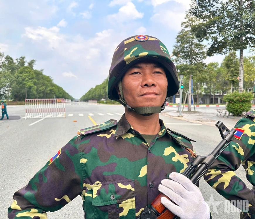 Thắm tình hữu nghị Việt Nam-Lào