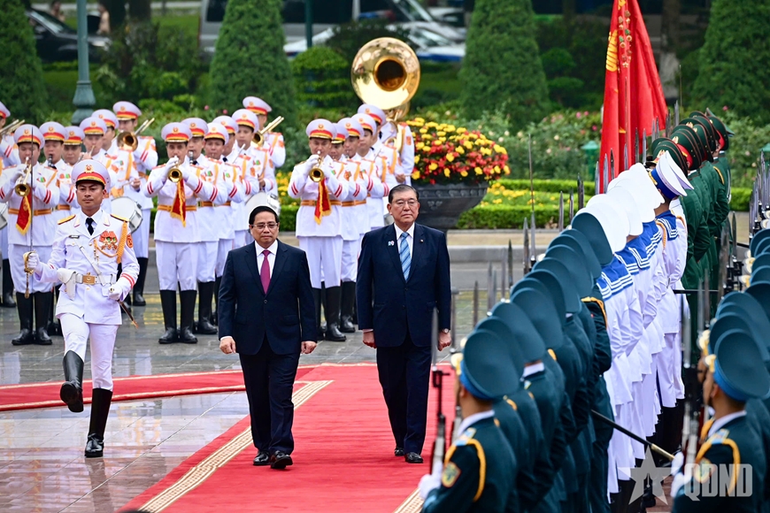 Thủ tướng Phạm Minh Chính chủ trì lễ đón Thủ tướng Nhật Bản Ishiba Shigeru