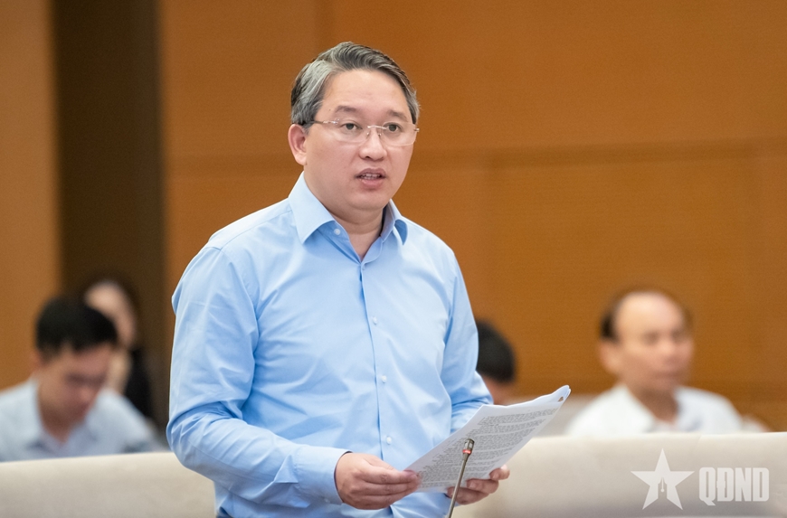 Tạo điều kiện thuận lợi cho việc nhập, trở lại quốc tịch Việt Nam