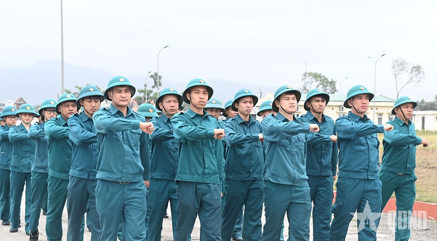 “Sao vuông” thành phố Uông Bí thi đua luyện rèn, lập công mừng Đại lễ