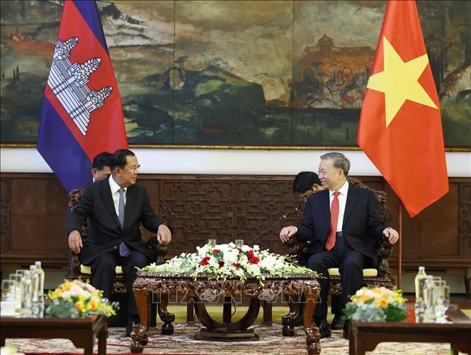Tổng Bí thư Tô Lâm hội kiến Chủ tịch Đảng Nhân dân Campuchia Hun Sen