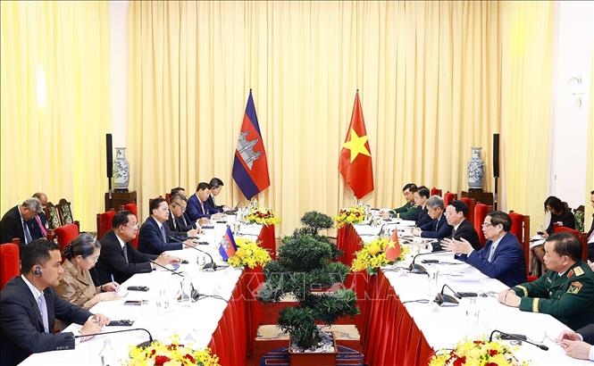 Thủ tướng Phạm Minh Chính gặp Chủ tịch Đảng Nhân dân Campuchia, Chủ tịch Thượng viện Campuchia Hun Sen