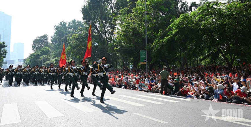 Thắm tình quân dân trong Đại lễ