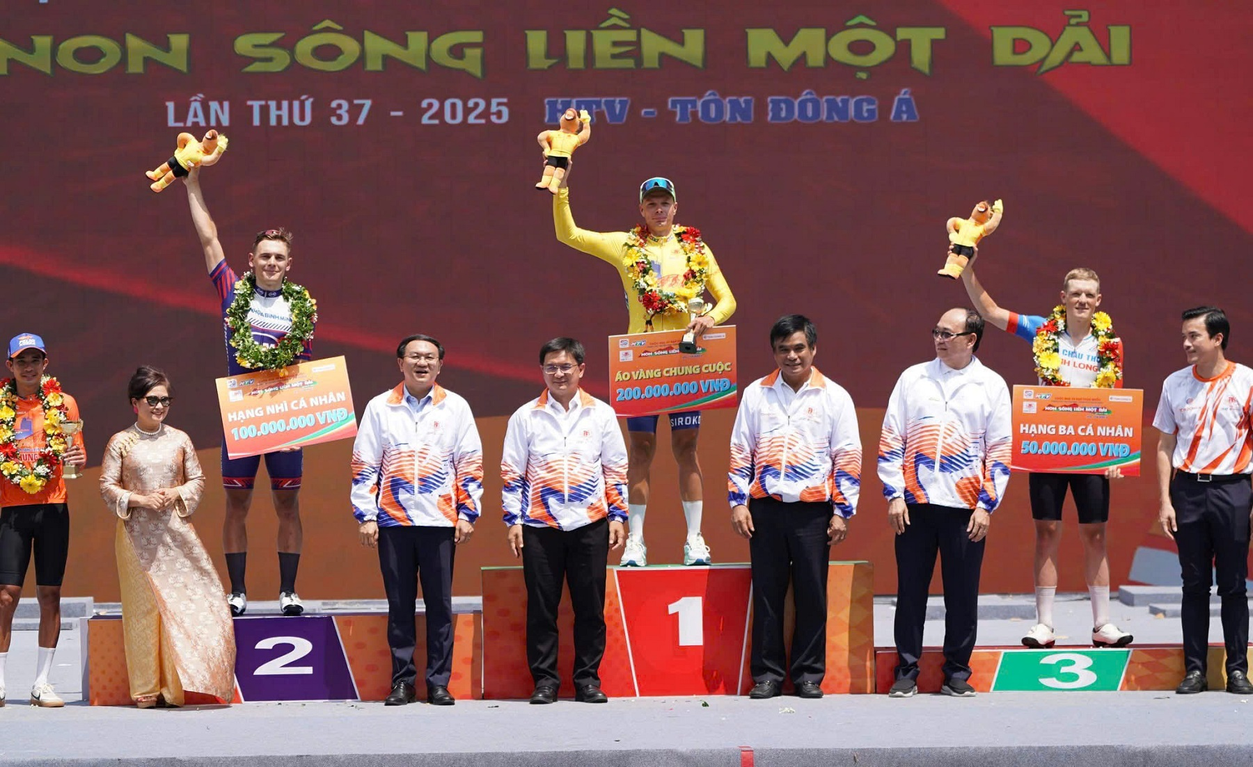 Mikhail Fokin đoạt danh hiệu áo vàng chung cuộc