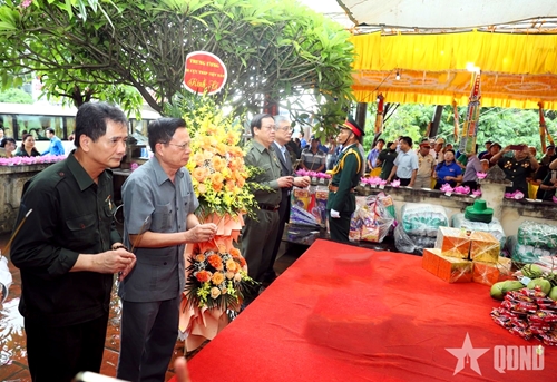 Thanh niên xung phong Thủ đô sống bám cầu đường, chết kiên cường dũng cảm