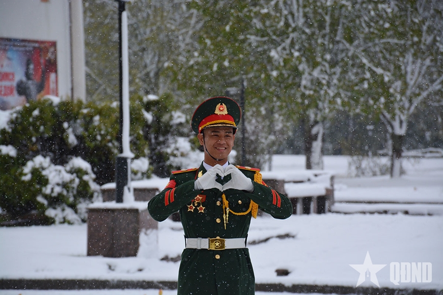 Tuyết rơi dày ở Moscow, đoàn Quân đội nhân dân Việt Nam tiếp tục luyện tập