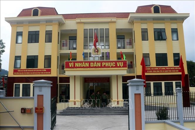 Trụ sở công, không để lãng phí