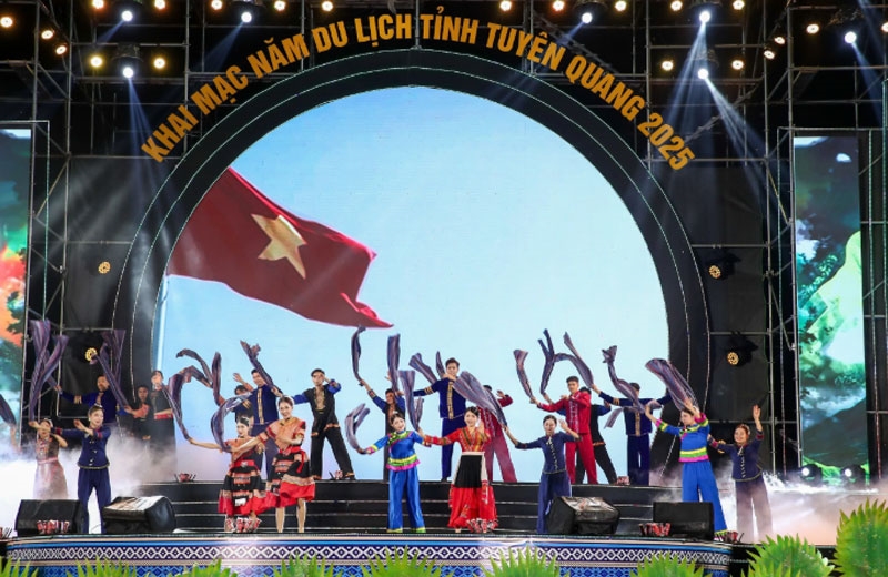 Hành trình tri ân, kết nối và tự hào dân tộc