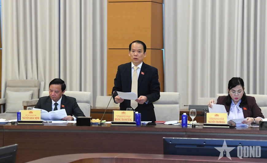 Phiên họp thứ nhất Ủy ban dự thảo sửa đổi, bổ sung một số điều của Hiến pháp năm 2013