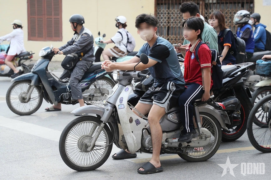 Phụ huynh giao xe cho con chưa đủ điều kiện bị phạt nặng