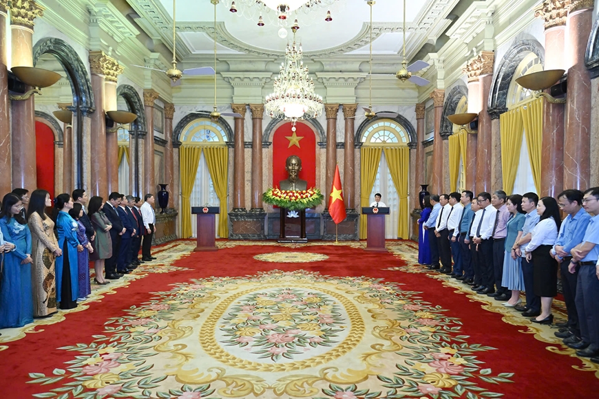 Chủ tịch nước trao quyết định bổ nhiệm 3 Phó chủ nhiệm Văn phòng Chủ tịch nước