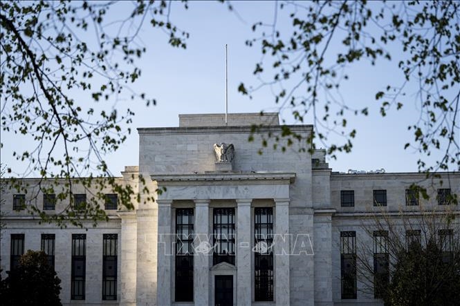 Fed quyết định giữ nguyên lãi suất ở mức 4,25 - 4,5%