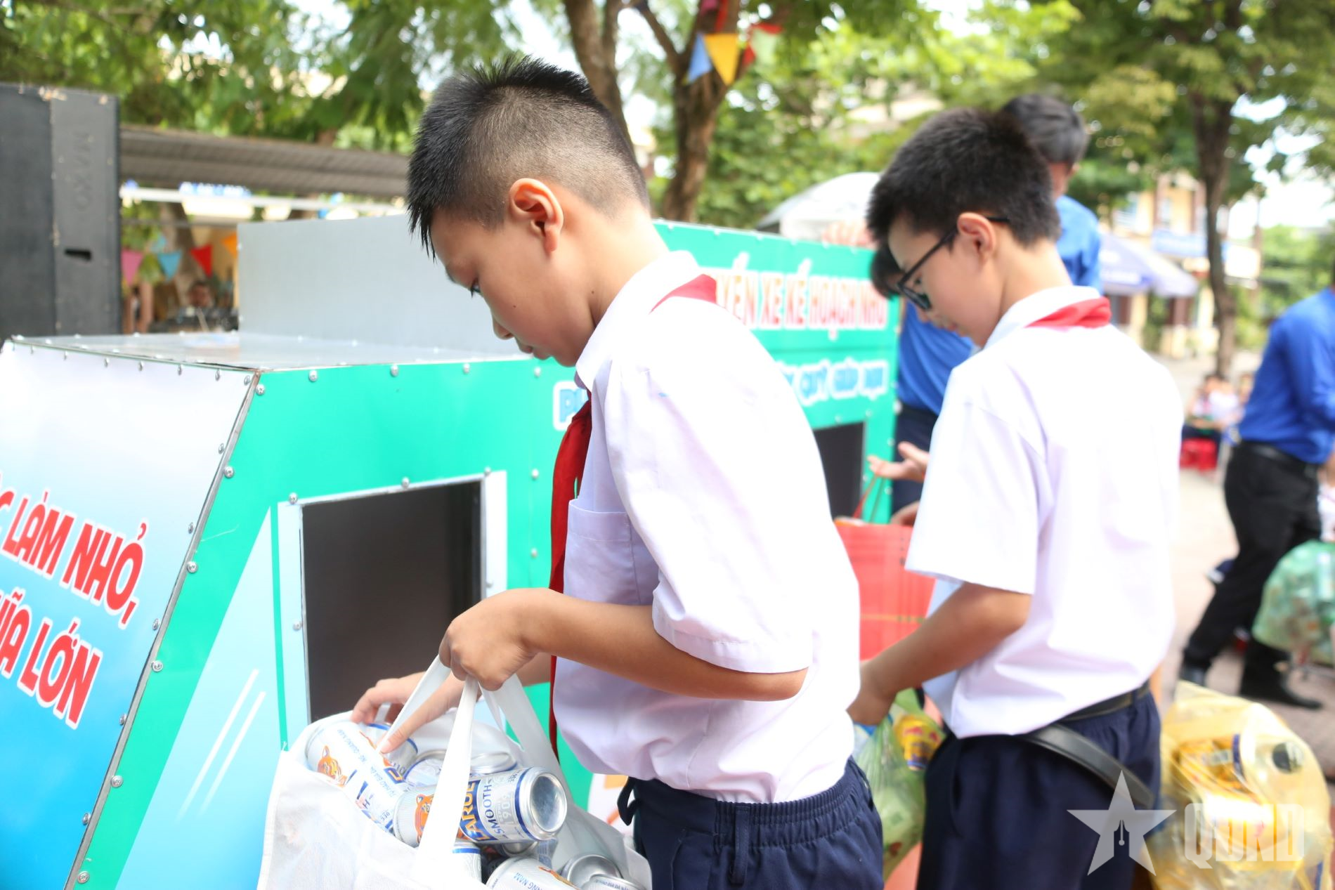 Thành đoàn Đà Nẵng nhân rộng mô hình “Chuyến xe Kế hoạch nhỏ - Phân loại rác thải, gây quỹ giúp bạn” 