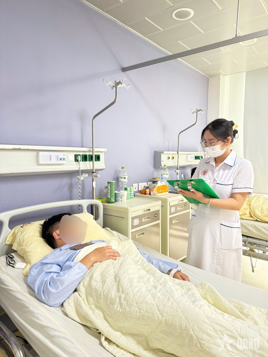 Ngày Quốc tế Điều dưỡng 12-5: Những người chăm sóc bệnh nhân từ thể chất đến tinh thần
