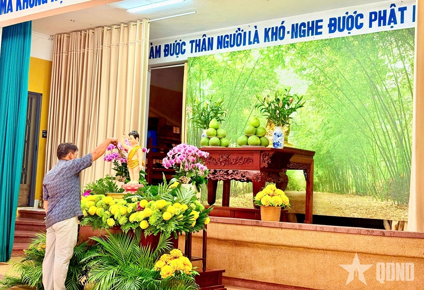 TP Hồ Chí Minh: Người dân, phật tử hân hoan đón mừng Đại lễ Phật đản