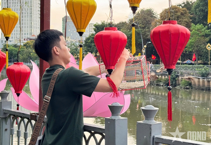 TP Hồ Chí Minh: Người dân, phật tử hân hoan đón mừng Đại lễ Phật đản