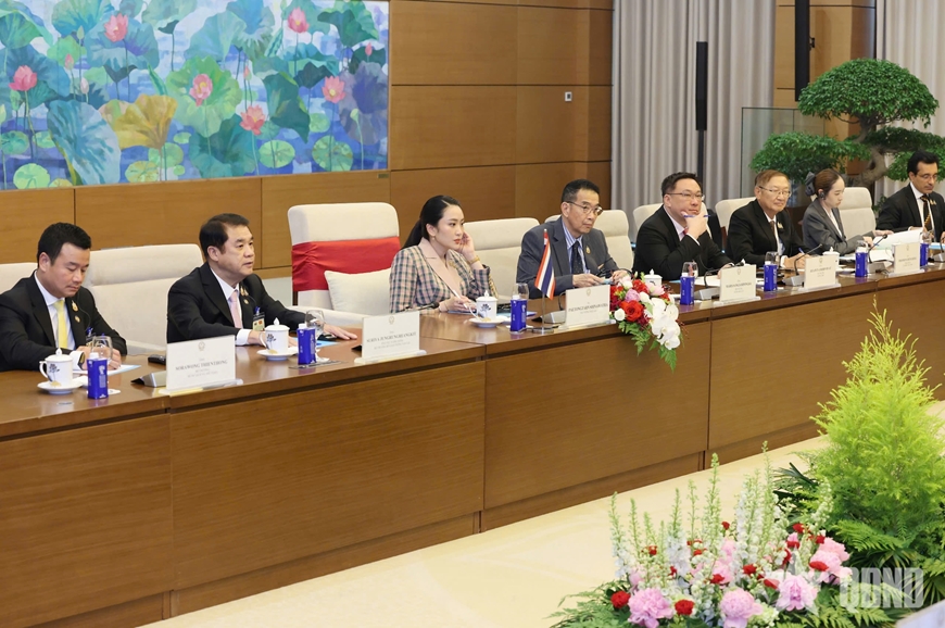 Chủ tịch Quốc hội Trần Thanh Mẫn hội kiến Thủ tướng Thái Lan Paetongtarn Shinawatra