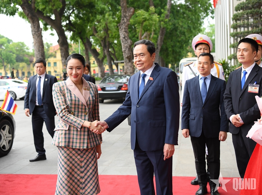 Chủ tịch Quốc hội Trần Thanh Mẫn hội kiến Thủ tướng Thái Lan Paetongtarn Shinawatra