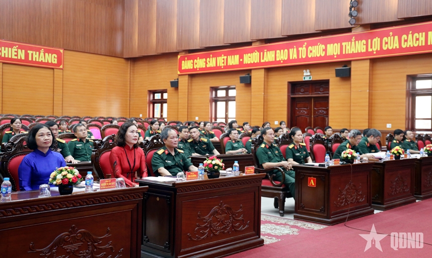 Bộ CHQS tỉnh Hưng Yên tuyên dương gương phụ nữ điển hình tiên tiến giai đoạn 2020-2025