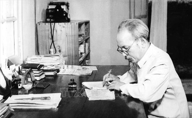 135 năm Ngày sinh Chủ tịch Hồ Chí Minh: Người dân Mỹ Latinh và những lần gặp Bác