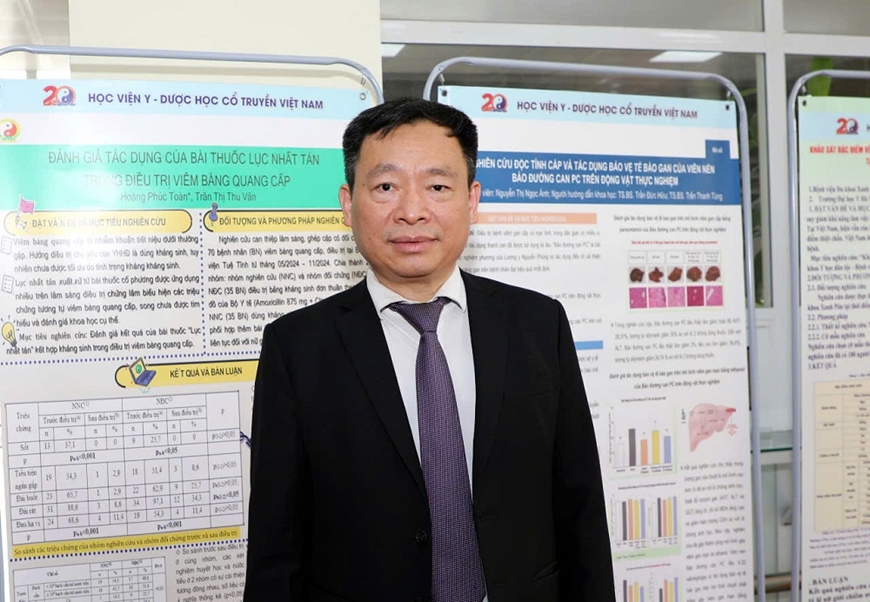 Kết hợp đào tạo bác sĩ có kiến thức cả về y học hiện đại và y học cổ truyền
