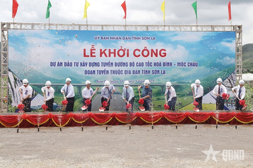 Khởi công Dự án đầu tư xây dựng tuyến đường bộ cao tốc Hòa Bình - Mộc Châu