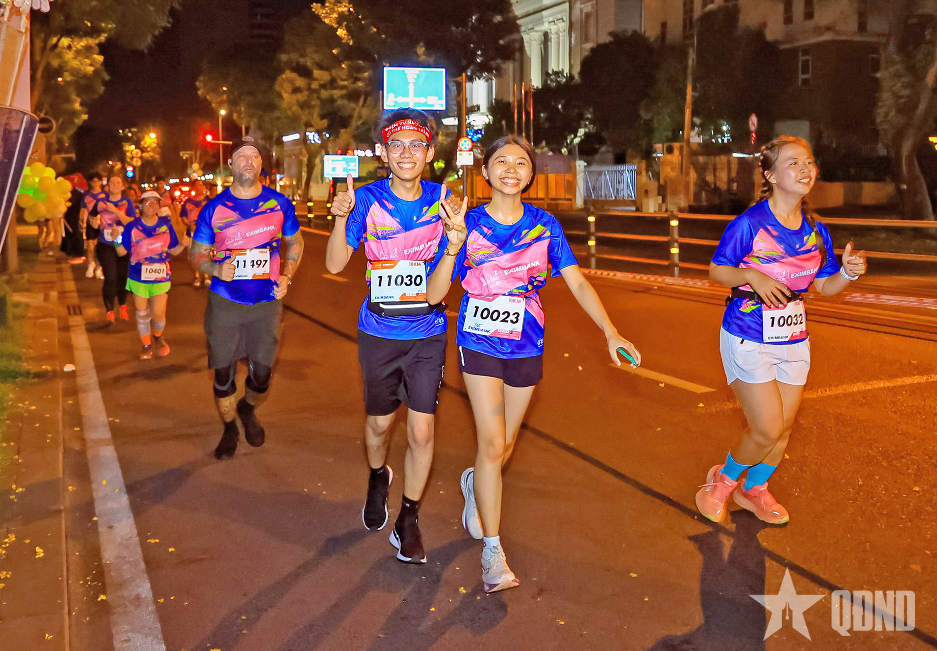 Gần 5.000 vận động viên tham gia Giải chạy đêm TP Hồ Chí Minh Eximbank 