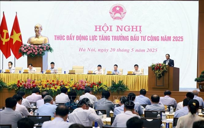 Thủ tướng Phạm Minh Chính chủ trì Hội nghị thúc đẩy động lực tăng trưởng đầu tư công năm 2025