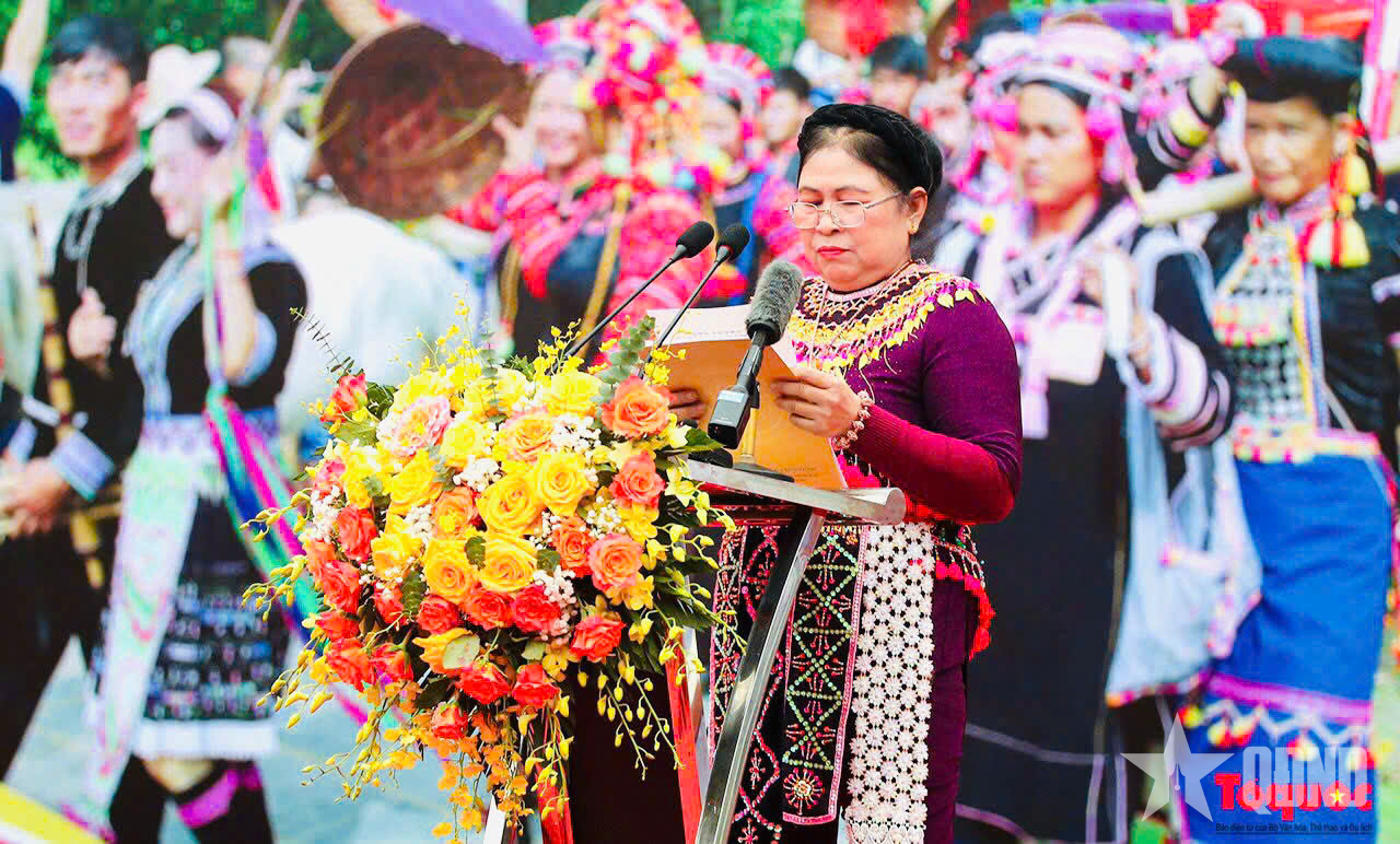 Nghệ nhân ưu tú Lâm Thị Hương: Người giữ gìn và truyền lửa nghệ thuật múa Rô băm