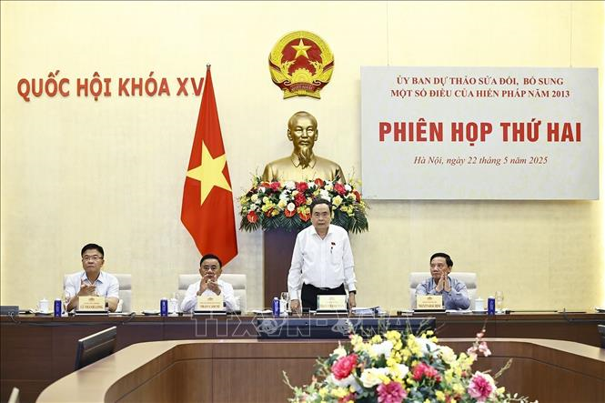 Phiên họp thứ hai của Ủy ban dự thảo sửa đổi, bổ sung một số điều của Hiến pháp năm 2013