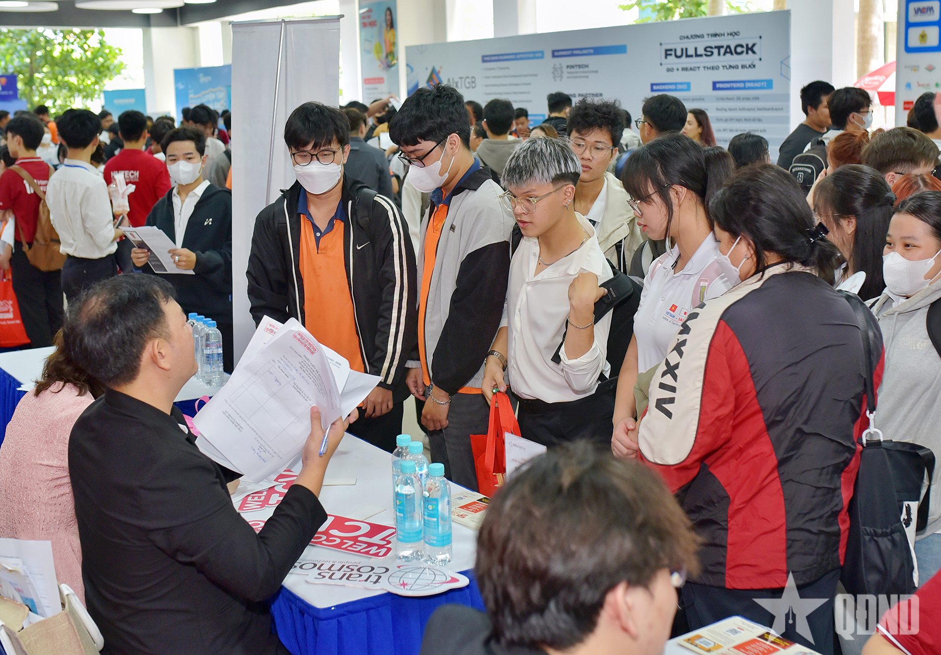 TP Hồ Chí Minh: Gần 2.000 vị trí việc làm, thực tập dành cho sinh viên