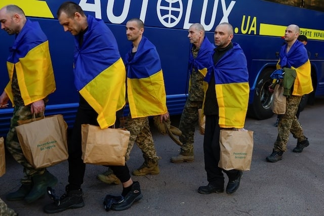 Nga và Ukraine thực hiện trao đổi tù nhân đợt hai theo thỏa thuận