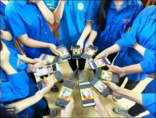 Sinh viên xung kích kỹ năng số