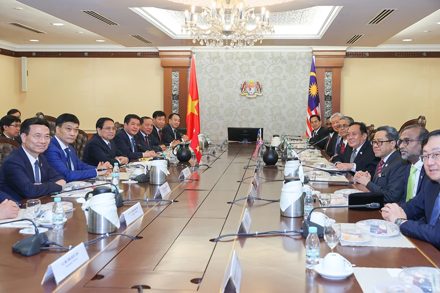 Thủ tướng Phạm Minh Chính hội kiến Chủ tịch Thượng viện Malaysia
