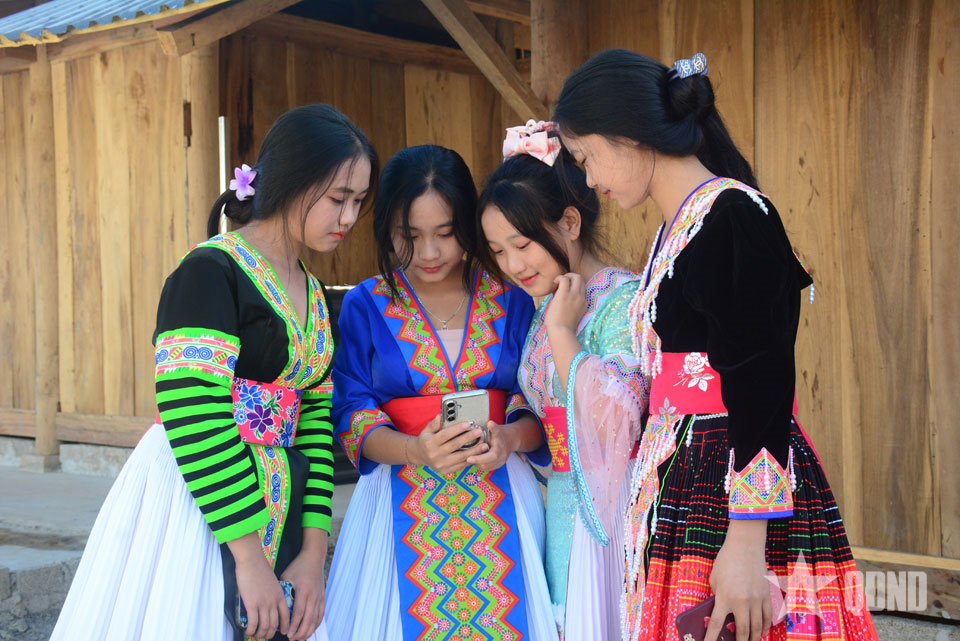 Điện Biên: Phân bổ hơn 392 triệu đồng hỗ trợ học sinh khó khăn trong kỳ thi tốt nghiệp THPT 2025