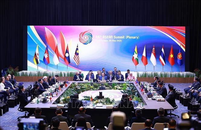 Thủ tướng Phạm Minh Chính dự và phát biểu tại Phiên toàn thể Hội nghị Cấp cao ASEAN lần thứ 46