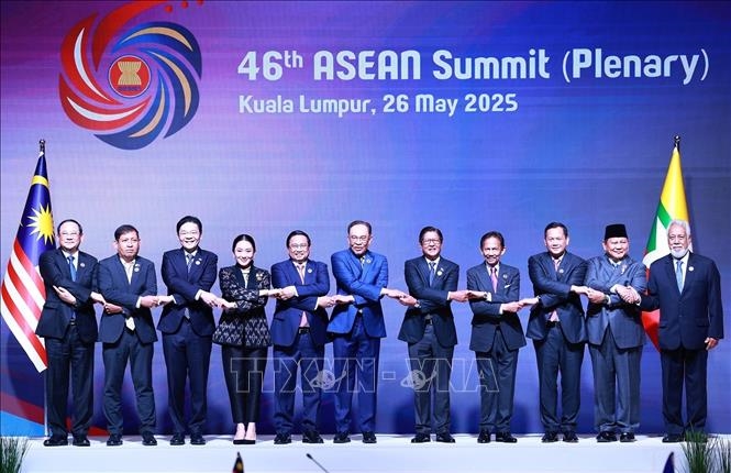 Thủ tướng Phạm Minh Chính dự và phát biểu tại Phiên toàn thể Hội nghị Cấp cao ASEAN lần thứ 46