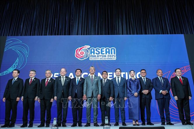 Hội nghị Cấp cao ASEAN: 11 chương trình nghị sự về hợp tác kinh tế