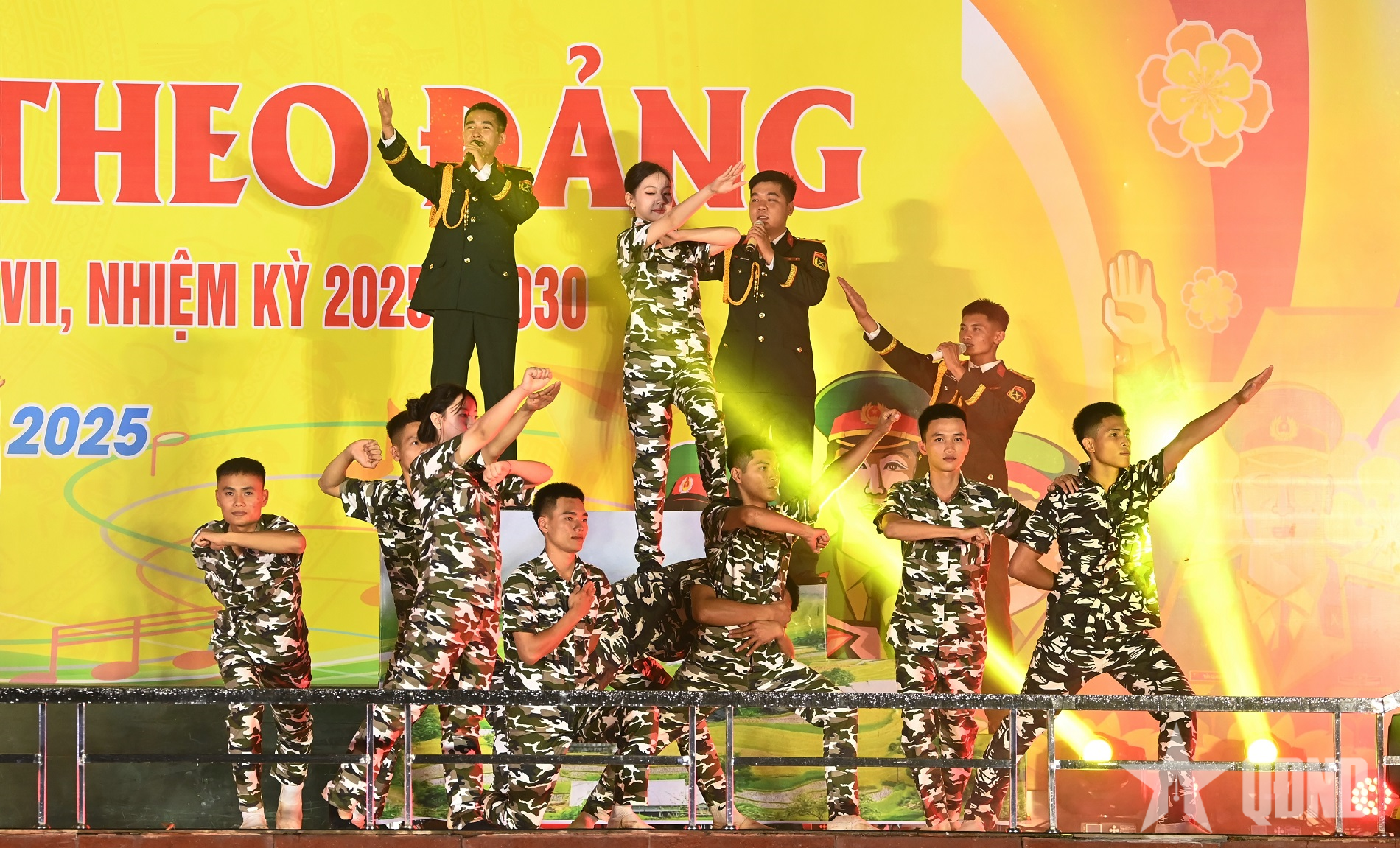 Dạ hội thanh niên “Sáng mãi niềm tin theo Đảng”