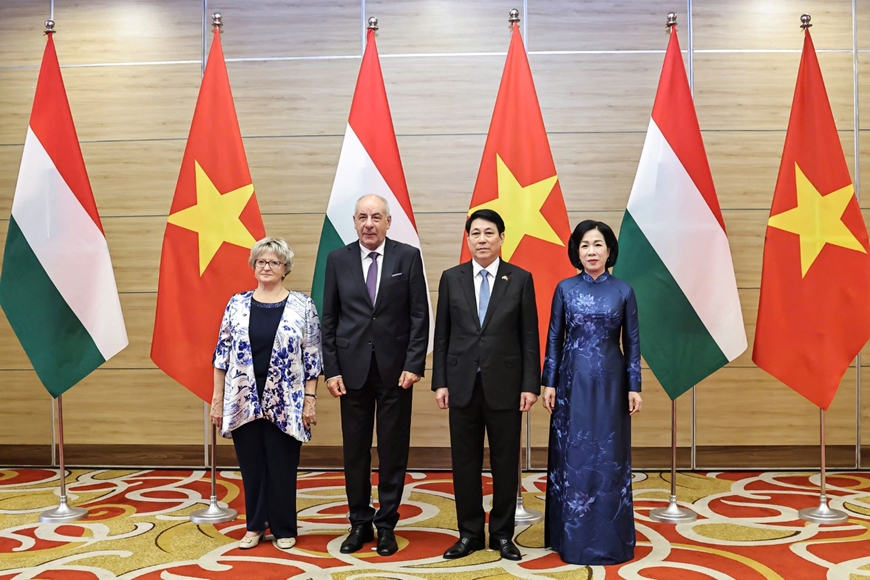 Chủ tịch nước Lương Cường chủ trì chiêu đãi chính thức Tổng thống Hungary