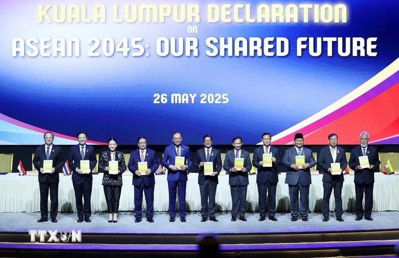 Hội nghị Cấp cao ASEAN: Tái khẳng định cam kết duy trì hòa bình và tự do hàng hải ở Biển Đông