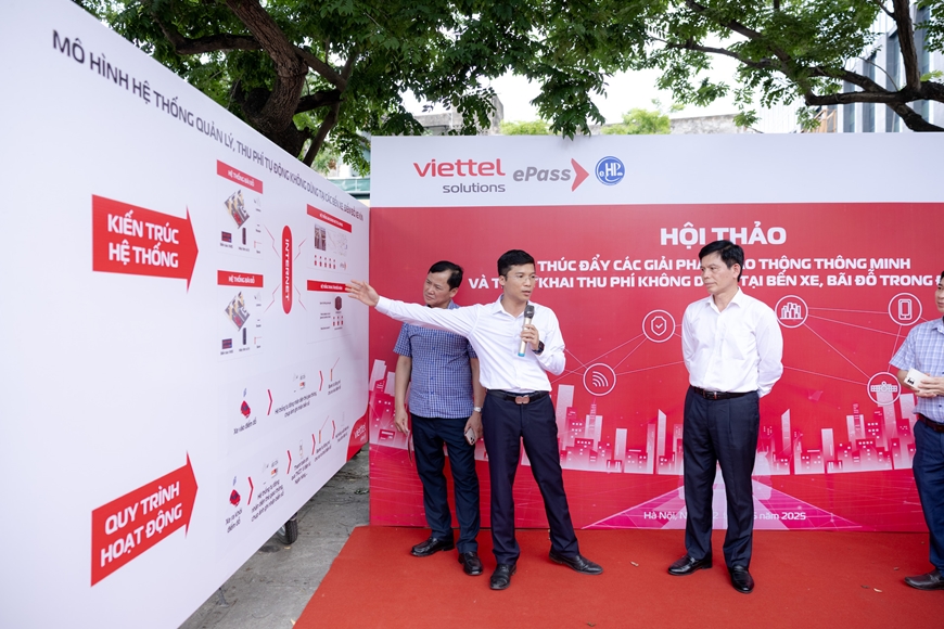 Viettel ePass đồng hành cùng Bộ Xây dựng giới thiệu giải pháp thu phí tự động không dừng cho bến xe, điểm đỗ