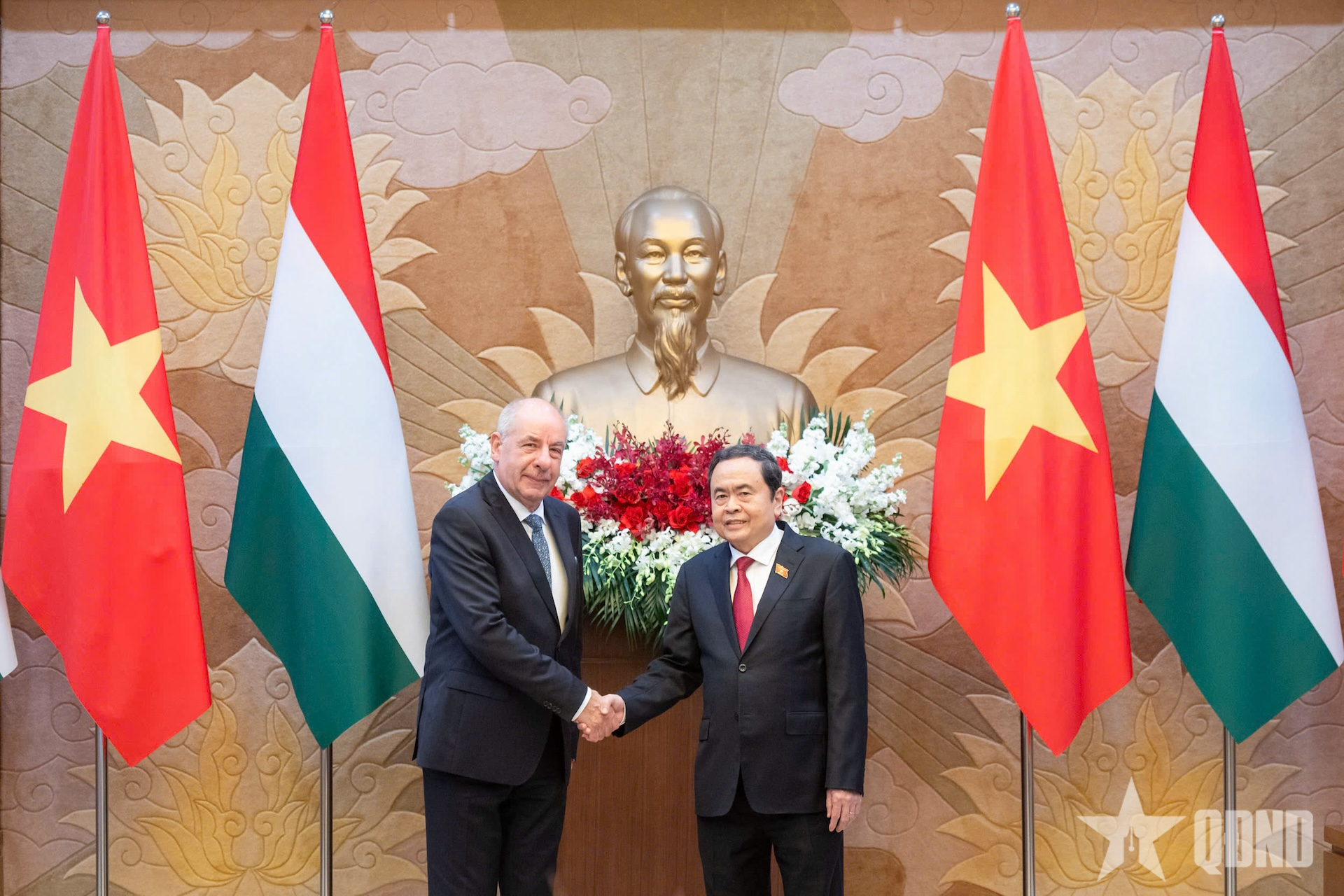 Chủ tịch Quốc hội Trần Thanh Mẫn hội kiến Tổng thống Hungary Sulyok Tamas