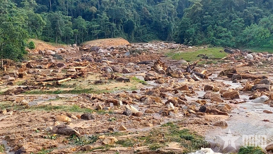 Lũ quét tràn xuống trong đêm gây thiệt hại lớn về tài sản nhân dân