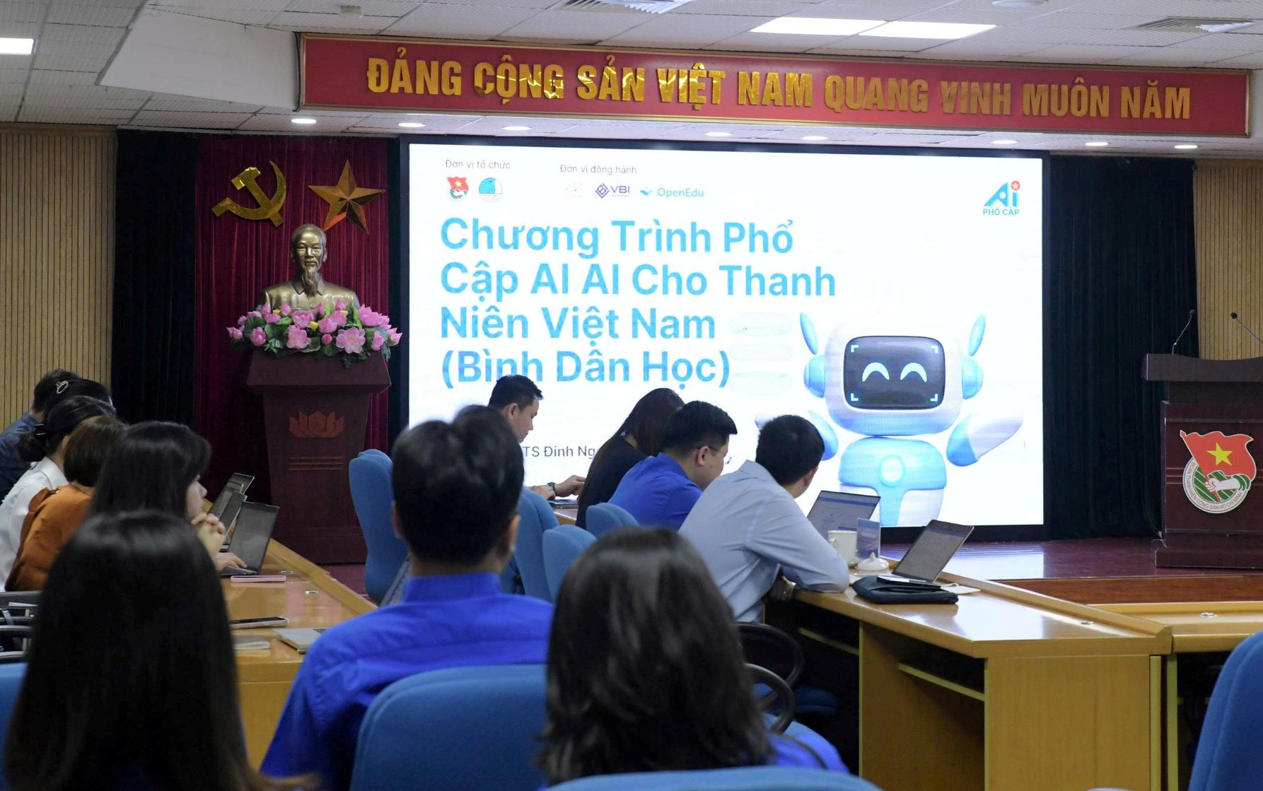 Đồng hành cùng thanh niên tiếp cận hiệu quả, làm chủ AI