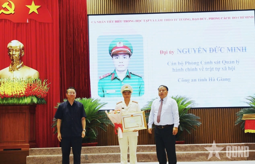 Kapitän Nguyen Duc Minh - Brücken bauen zu den Herzen der Menschen an der Grenze des Vaterlandes