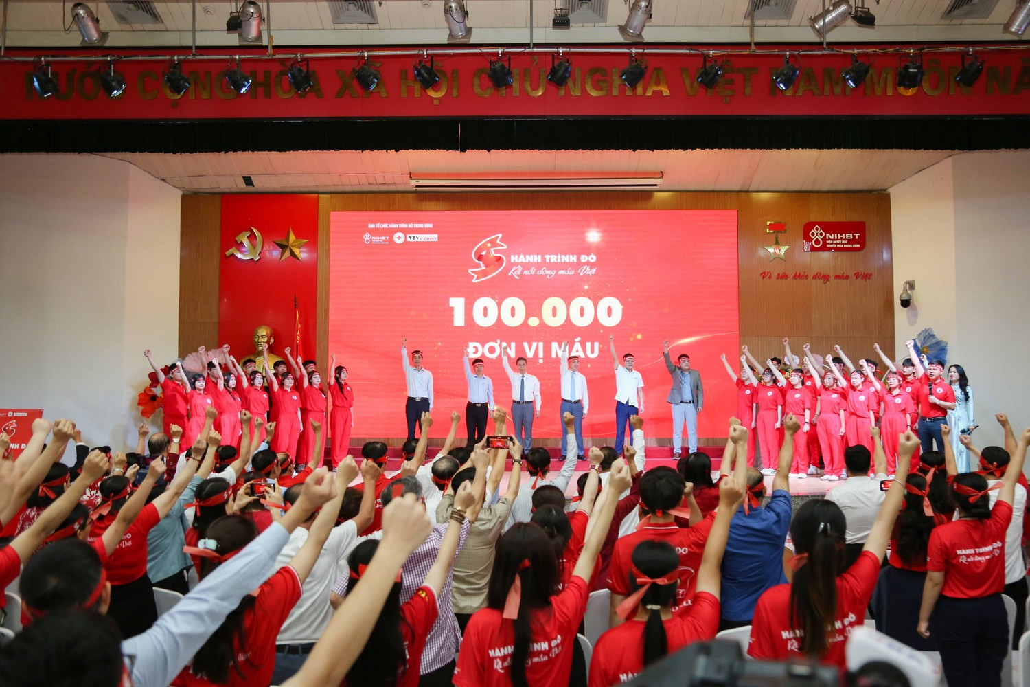 Hành trình Đỏ 2025 dự kiến tiếp nhận 100.000 đơn vị máu